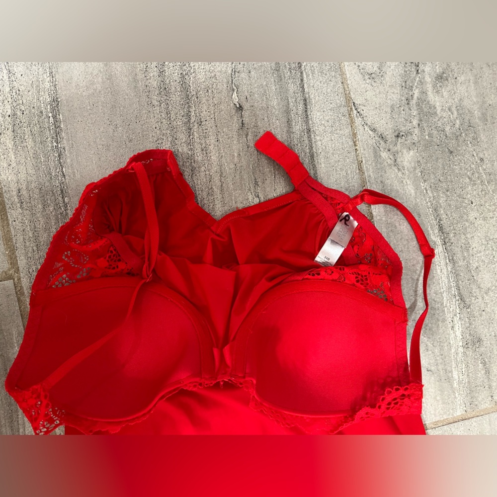 Victorias Secret Red Teddy - Picture 4 of 4